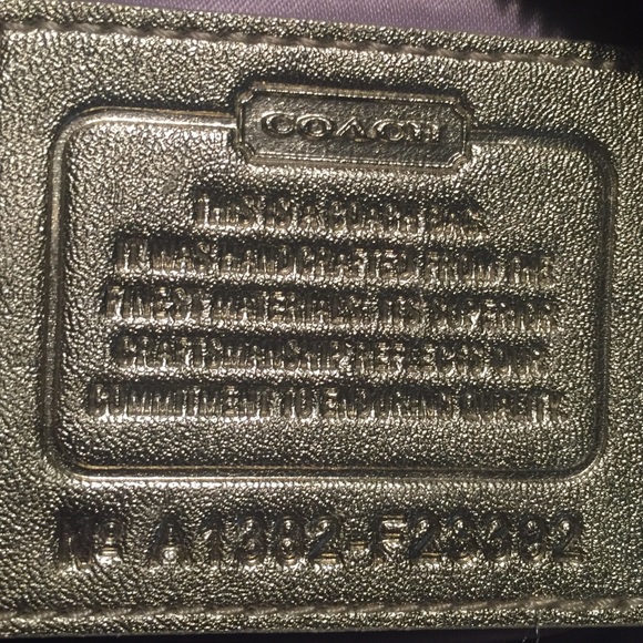 COACH Signature Bag - Picture 5 of 8